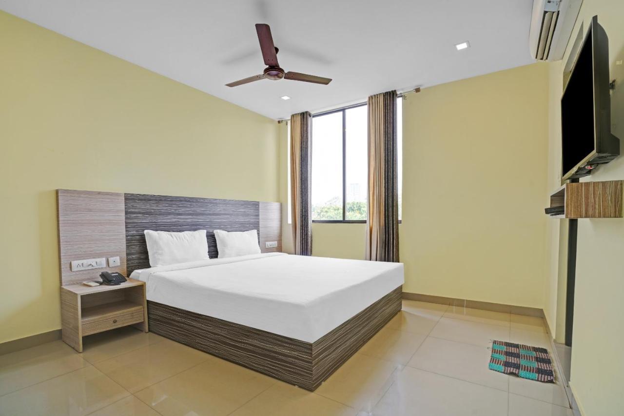 Capital O 87015 Hotel Al Salama Kochi Zewnętrze zdjęcie